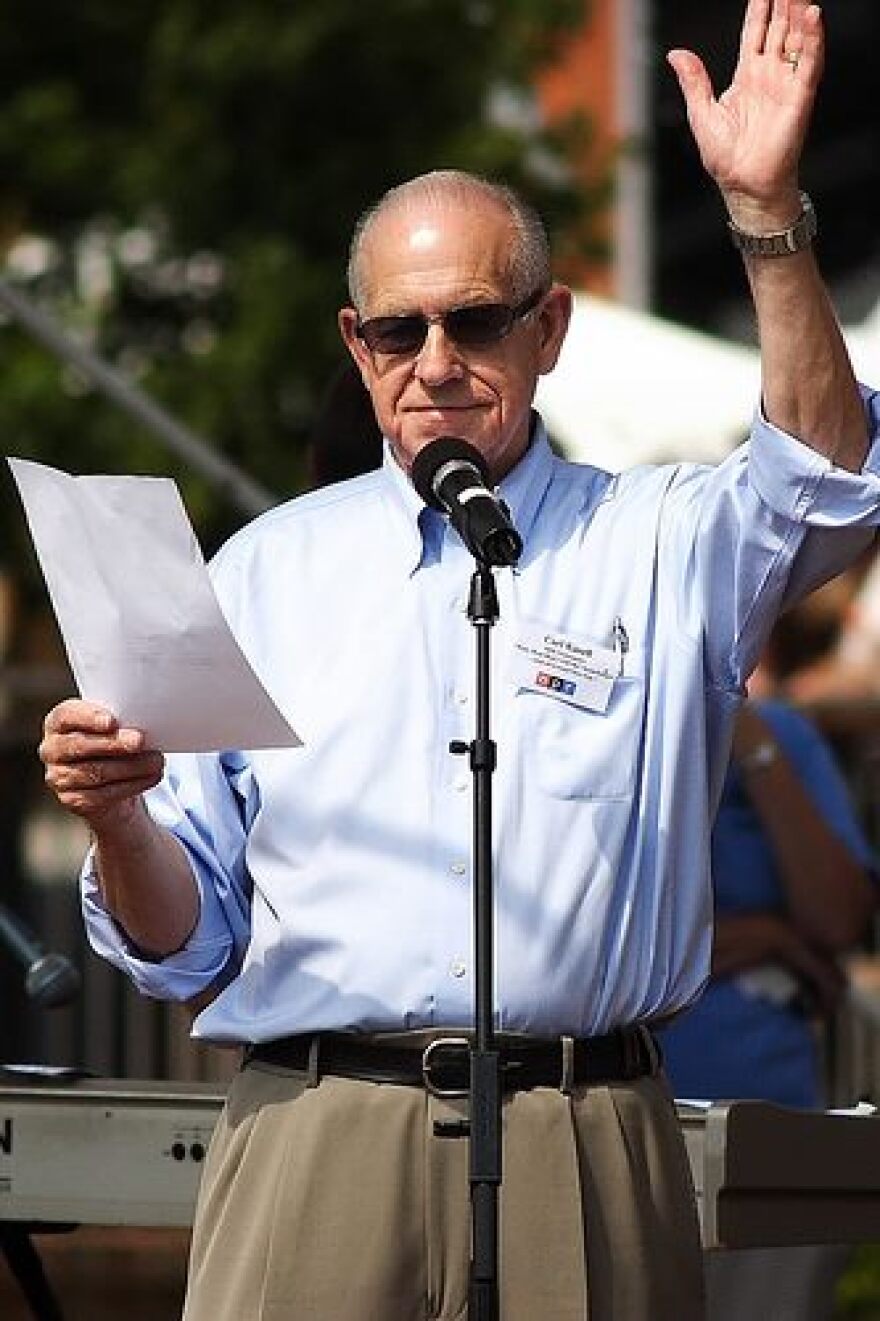 Carl Kasell at a WUNC event in 2007.