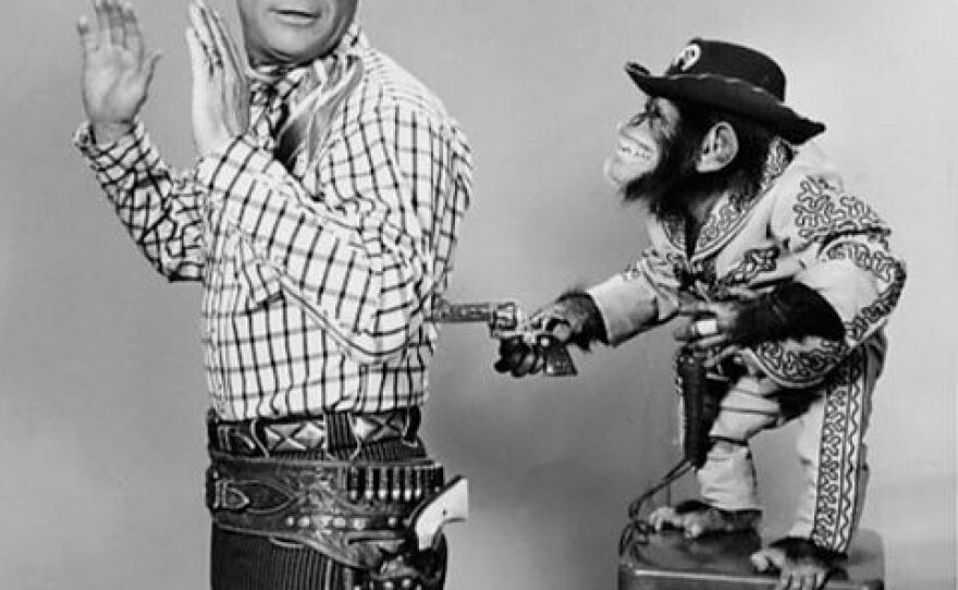 roy_rogers_3.14.60_on_dinah_shore_chevy_show_nbc.jpg