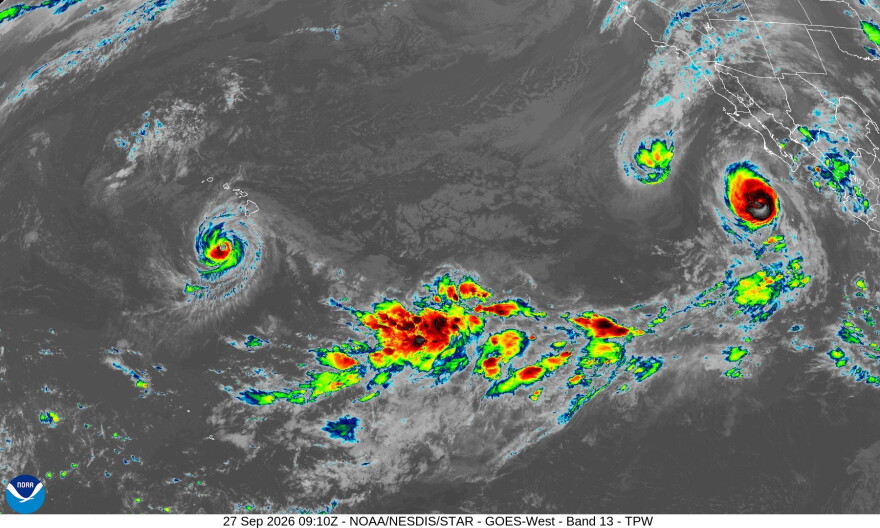 An infrared image of Hurricane Nolo south of Hawaiʻi late Saturday night.
