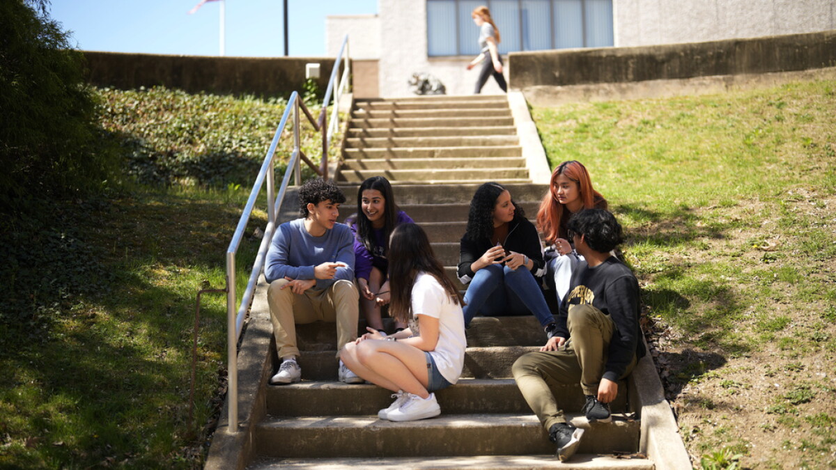 Later school starting times is part of the effort to improve kids' mental health - Vimarsana News