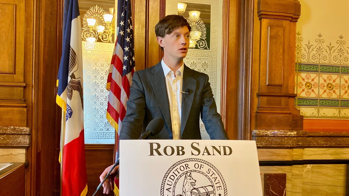Reynolds signs law to limit Iowa state auditor's powers - Vimarsana News
