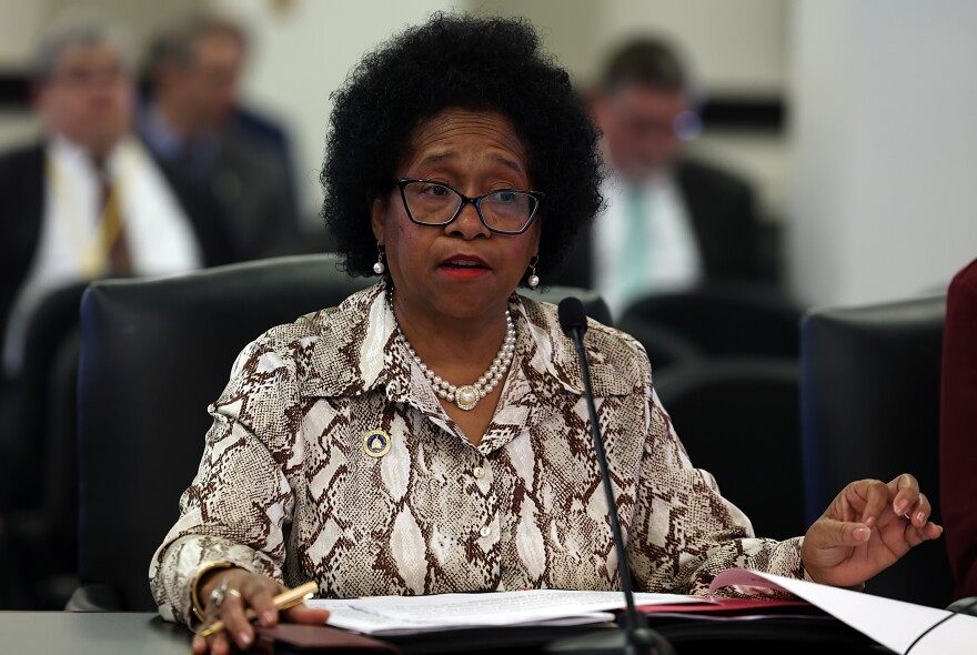 FRANKFORT, Feb. 26, 2025 – Rep. Beverly Chester-Burton, D-Shively, presents her House Bill 465, an act related to motor vehicle racing, during Wednesday’s House Committee on Judiciary meeting.