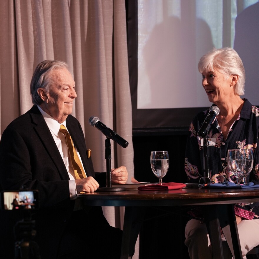 Bill Kurtis, Kaye McIntyre