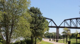 081122_Waterfront Park and Big Four Bridge_by Jacob Munoz