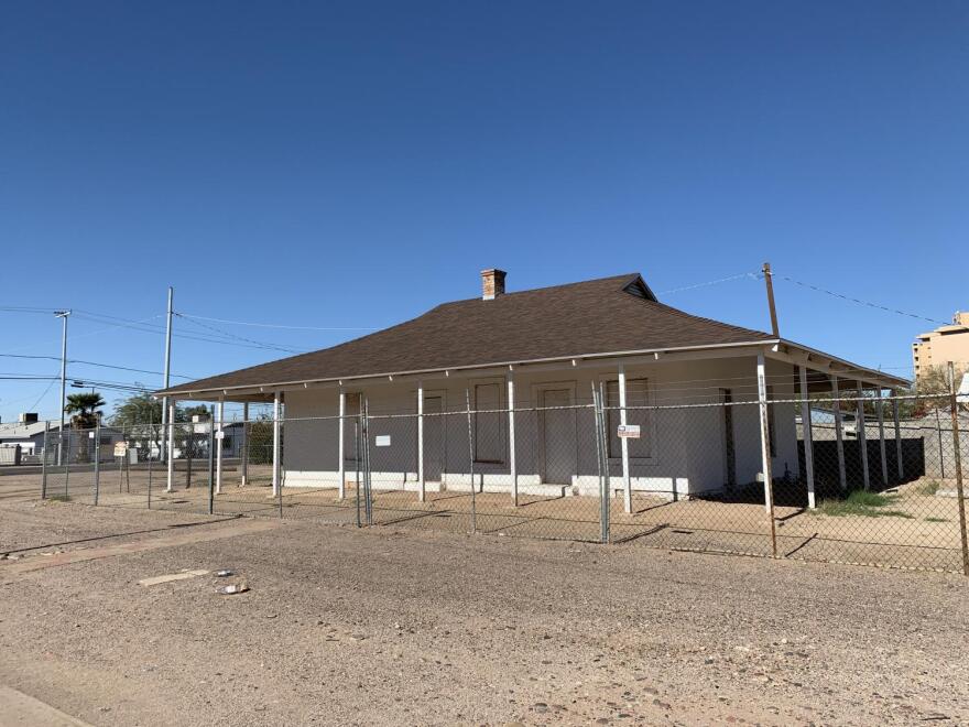 Phoenix historic home for immigrants