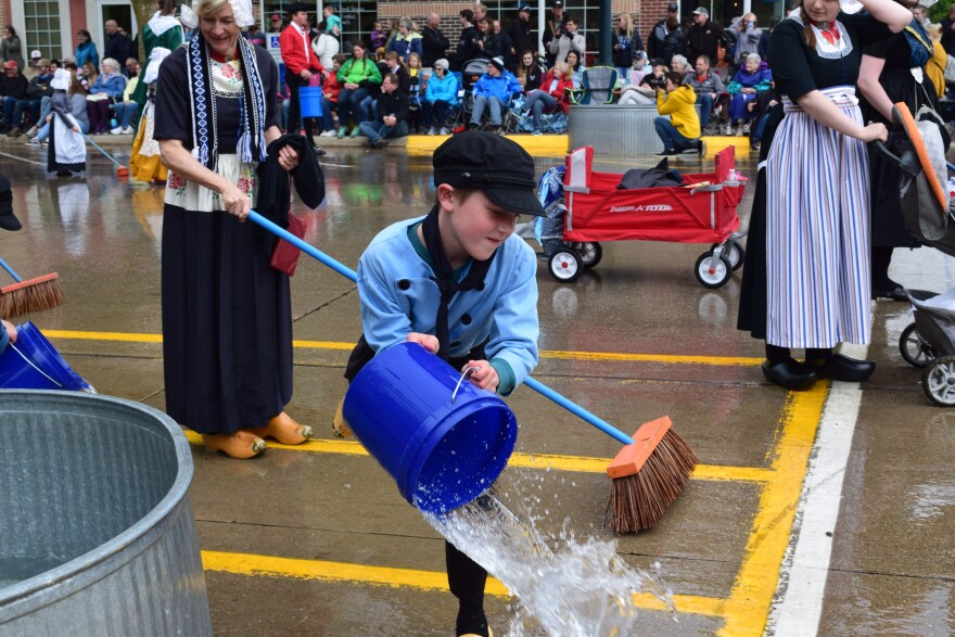 051421-Orange-City-Street-Sarking-3 .jpg