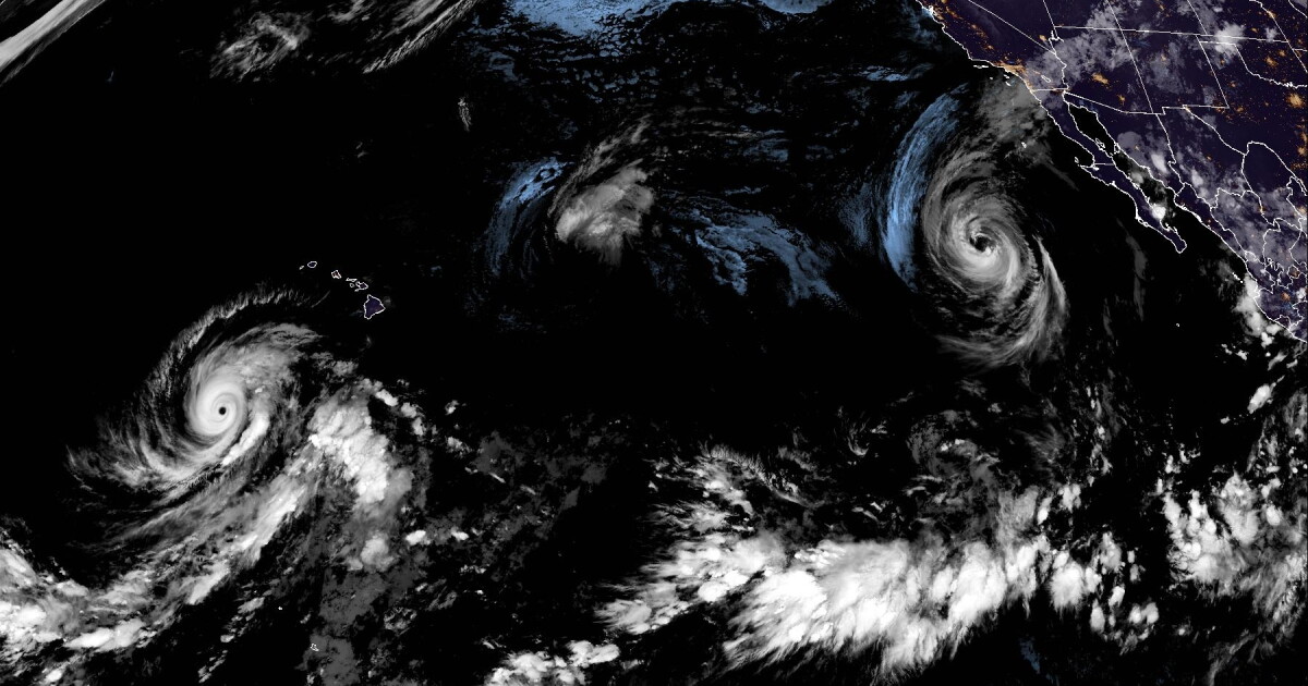 Coverage image for: Storm updates: Tropical Storm Watch issued for Kauaʻi as Hurricane Lowell approaches