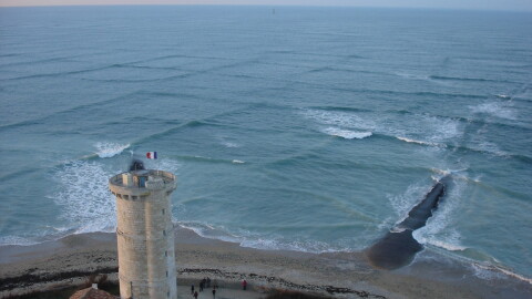 Unique wave formations can be found off the coast of the Île de Ré in France.