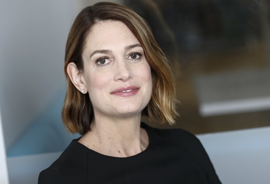 Gillian Flynn poses for a portrait. (Brian Ach/Invision/AP)