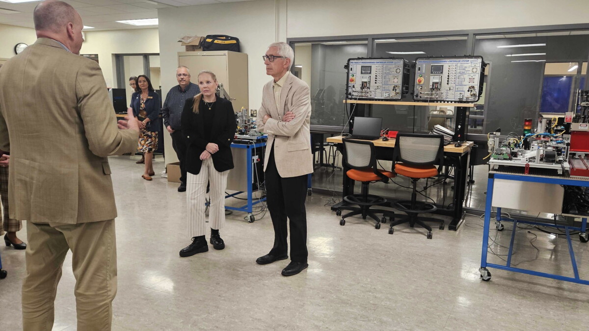 Nicolet College highlights need to stay on top of evolving technology during Governor visit
