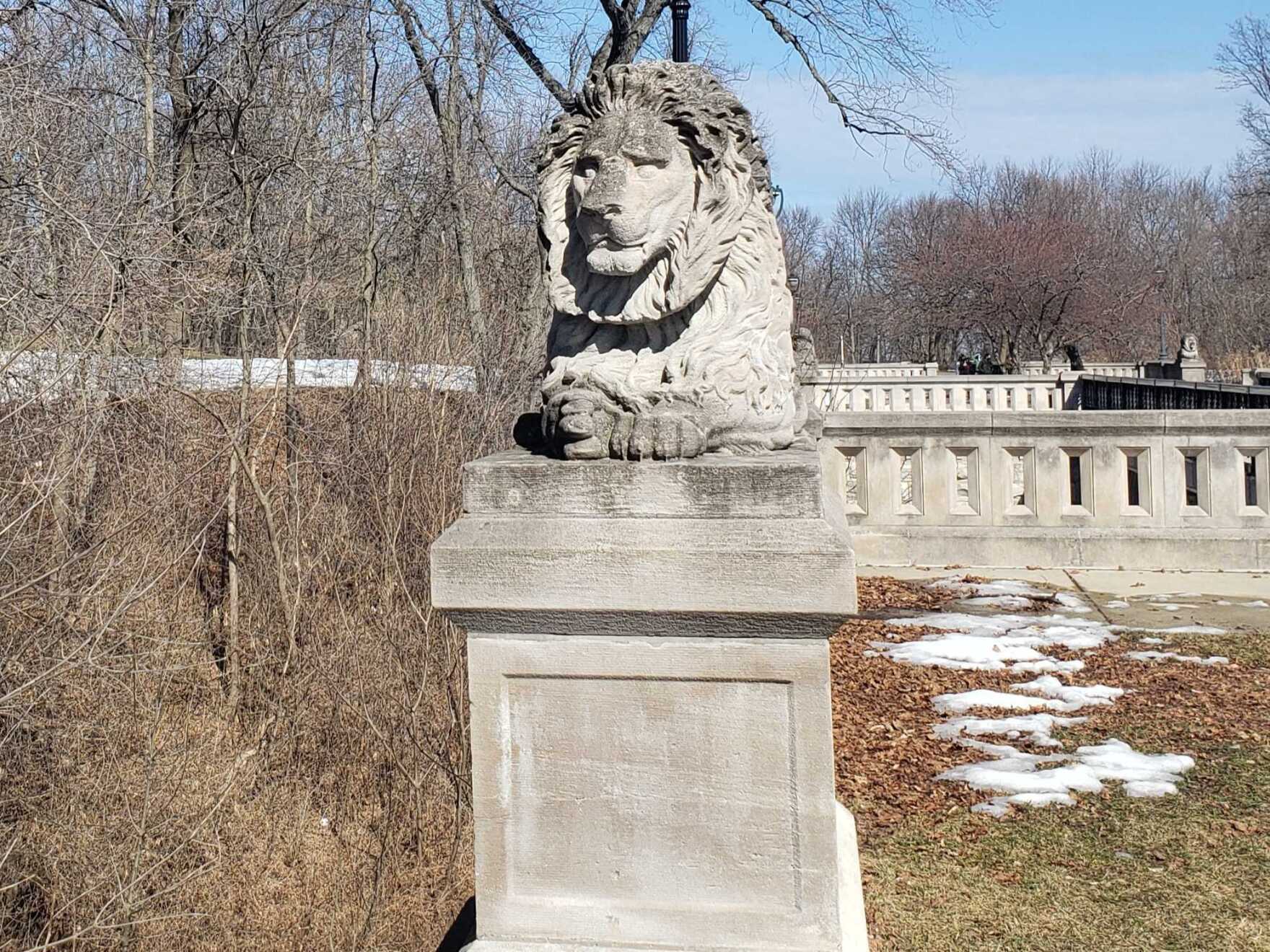 What's With All The Lion Statues, Milwaukee? WUWM 89.7 FM Milwaukee