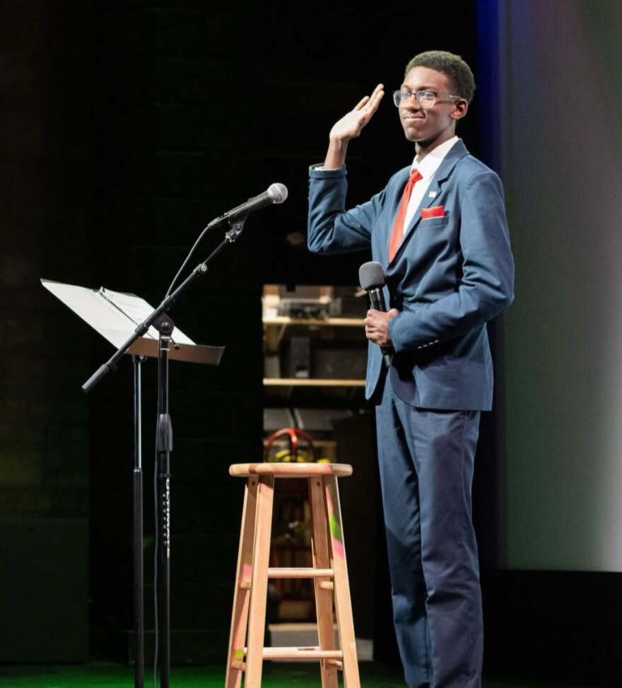 Storyteller Mason Bibby at a Hoot and Holler in June of 2025
