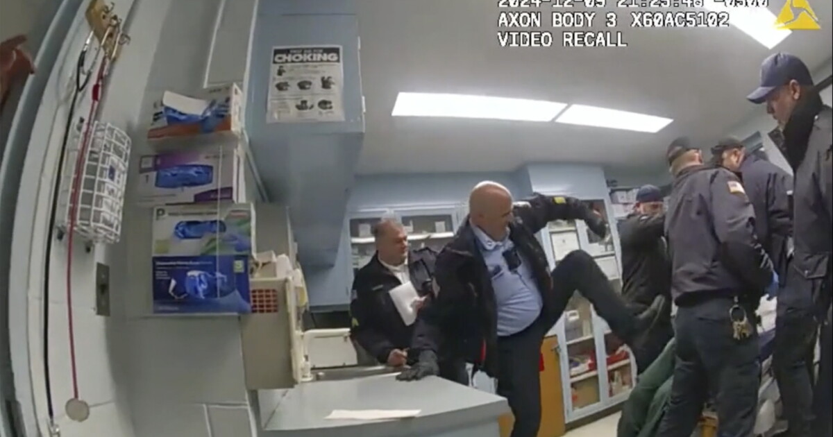Cococo Inmate 10 prison employees facing charges in beating death of handcuffed ...