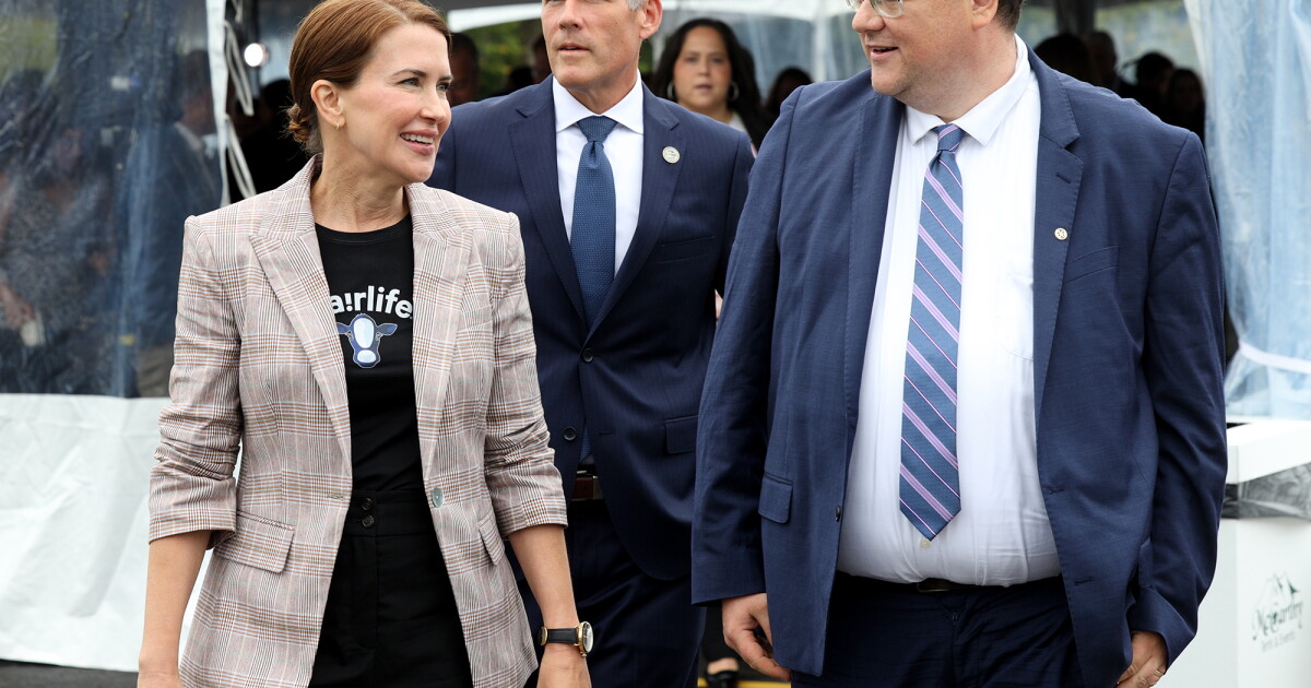 Fairlife CEO celebrates opening of Webster plant