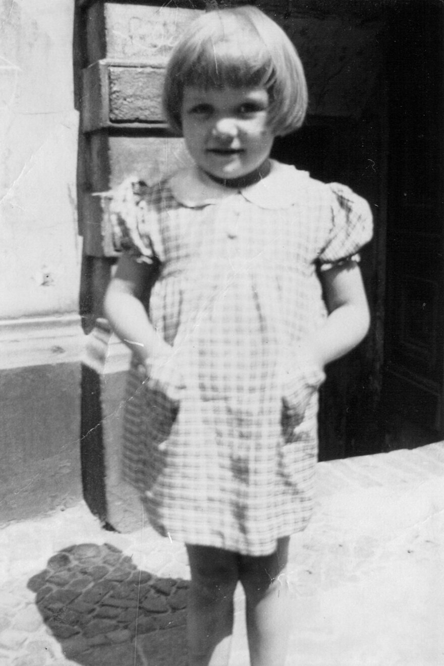 Heidi Posnien age 3, shortly after arriving in Berlin in September 1939.