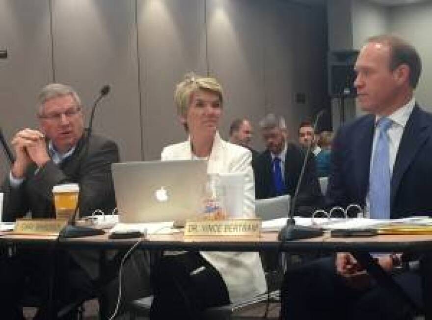 The State Board of EducationÂ approved school A-F grades for the 2015-2016 school year Tuesday. It reportsÂ a sharp decline in the number of schools receiving As andÂ higher numbers receiving Bs or Cs. A-F grades are mainly calculated using ISTEP+ scores, but this is the first year the grades were calculated with a new formula. The new formula prioritizes student growth on the test, rather than whether a student passed the test. The grades released today show fewer As, much more Bs and Cs, and s