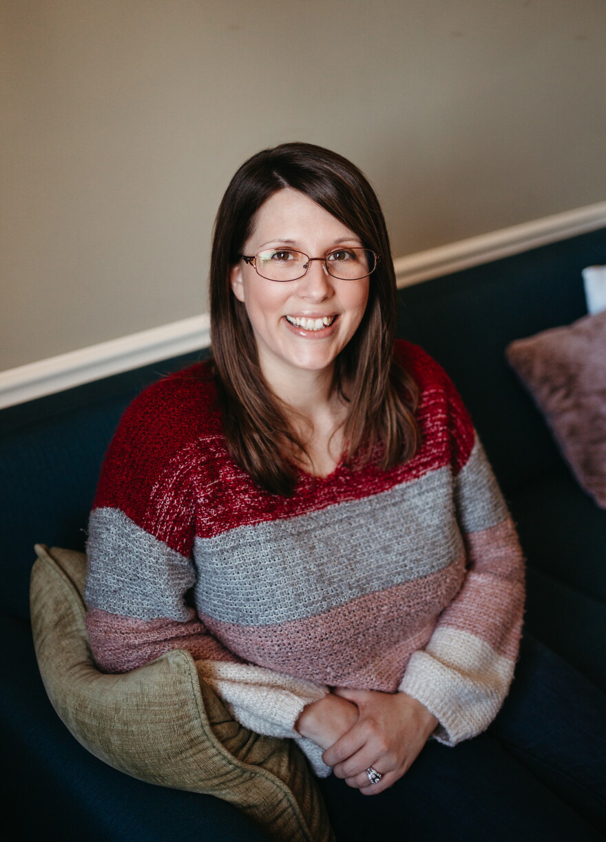  Carmen Buis has been a therapist since 2013. She took to EMDR after experiencing it, herself, in her own therapy sessions.