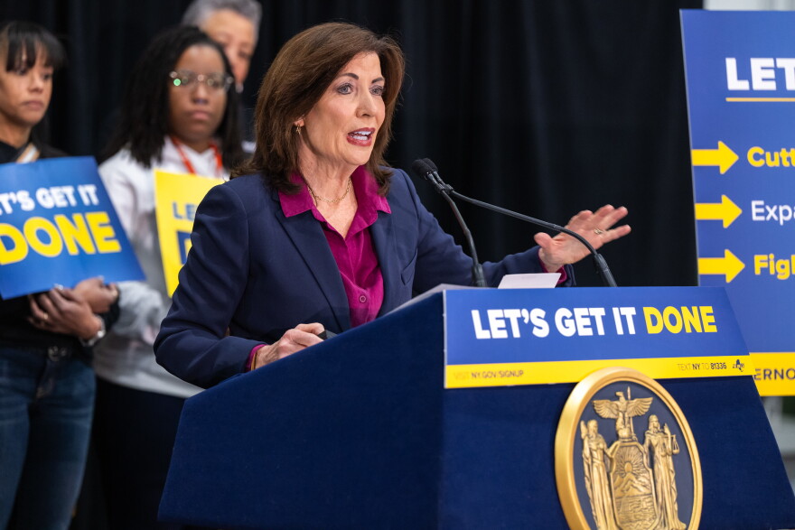 Gov. Hochul announces 254B budget to ban phone use in school, send out
