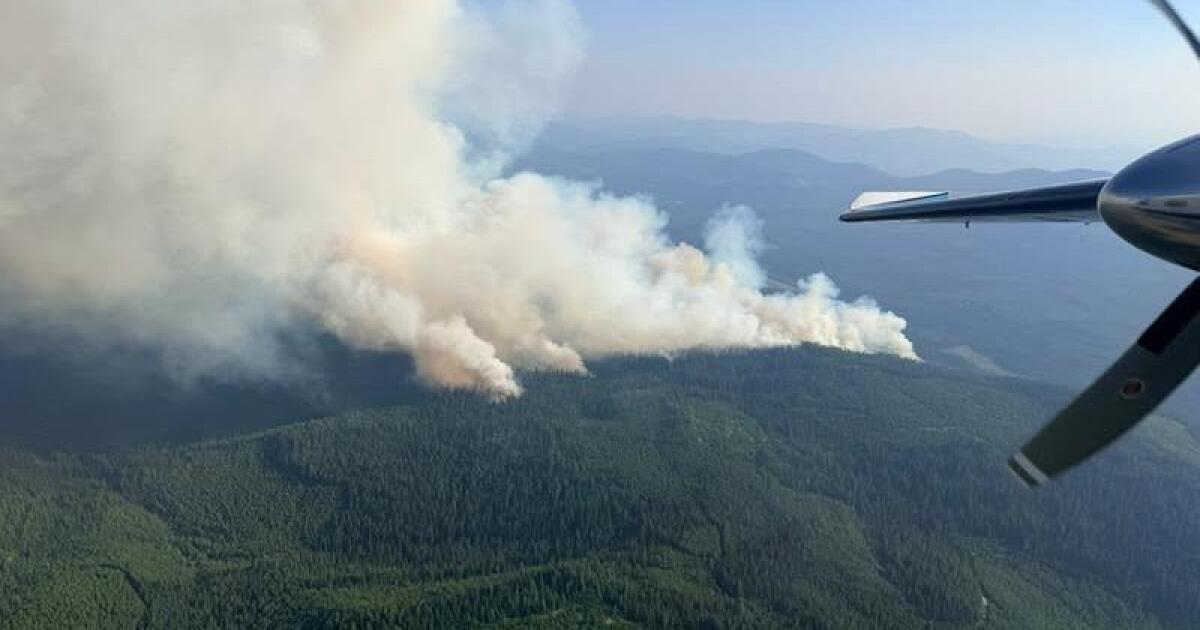 Evacuation warnings near Olney usher in a weekend of critical fire weather