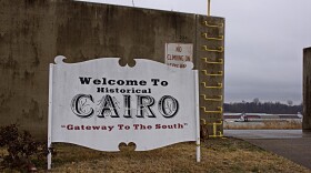 A welcome to Cairo sign that reads Welcome To Historical Cairo "Gateway To The South"