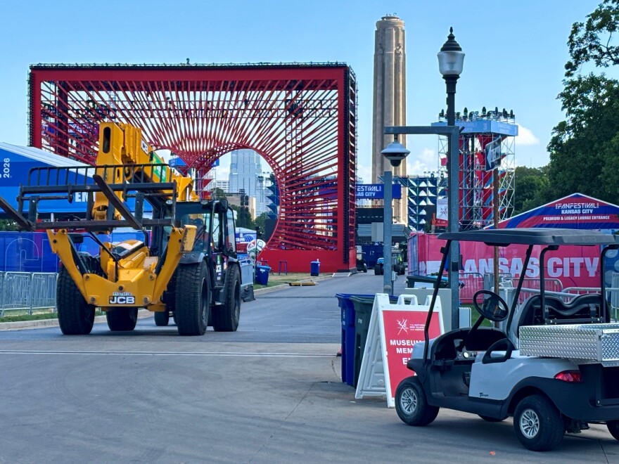 Crews clean up after Fan Fest in Kansas City