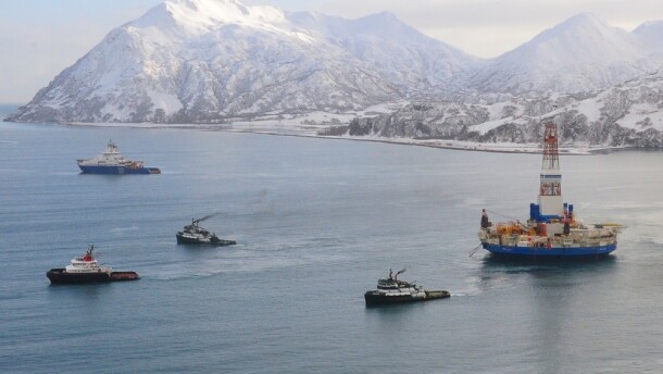 The Aiviq (blue hull) escorts the tugs Corbin Foss, Ocean Wave and Lauren Foss as they tow the conical drilling unit Kulluk from Kiliuda Bay near Kodiak Island, Alaska, Feb. 26, 2013.