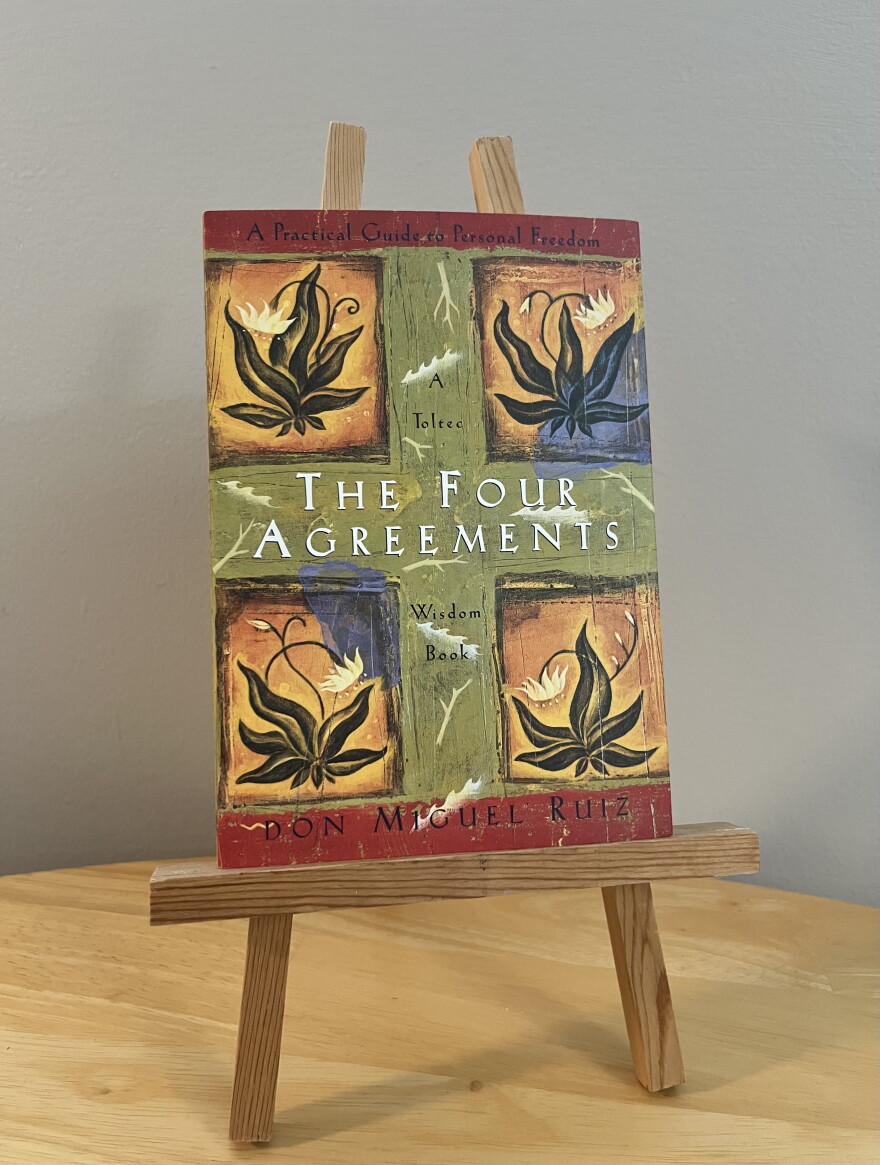 Cover of the book "The Four Agreements" by Don Miguel Ruiz