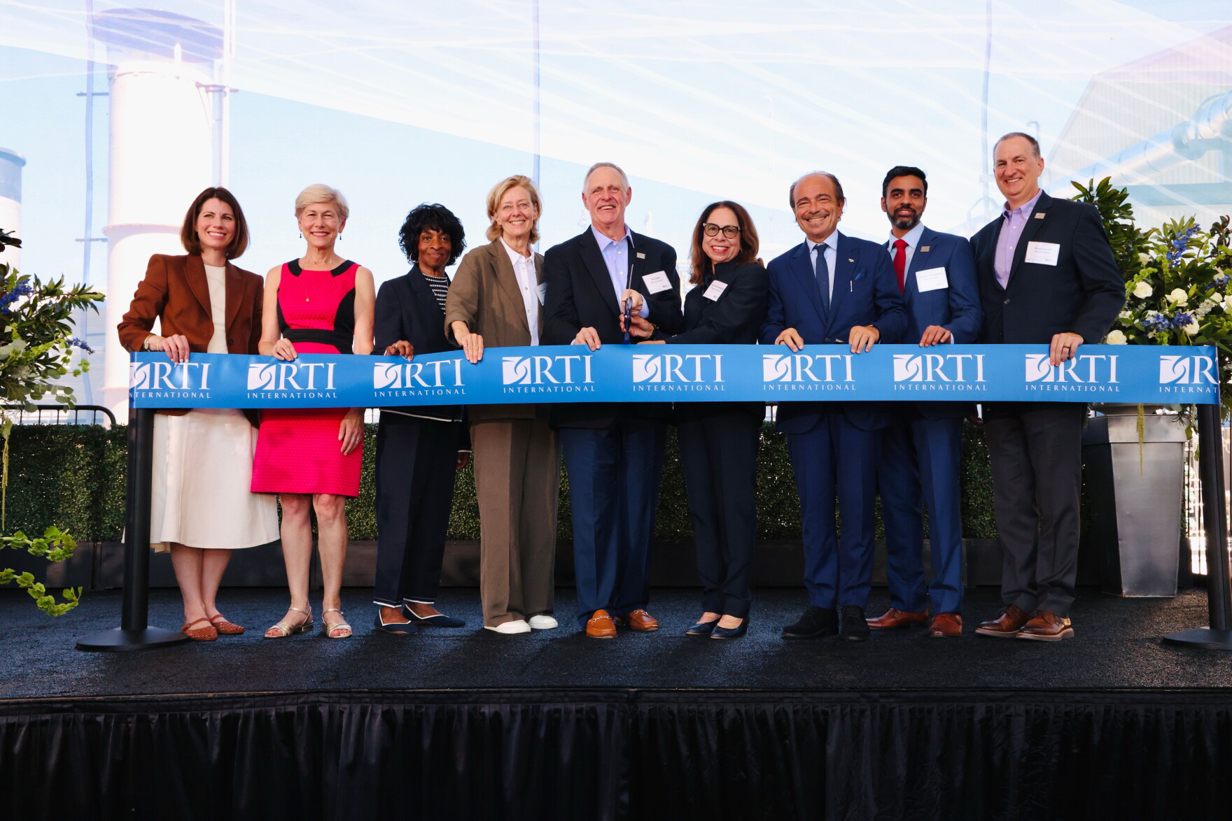 RTI International unveils $14 million expansion in Research Triangle ...