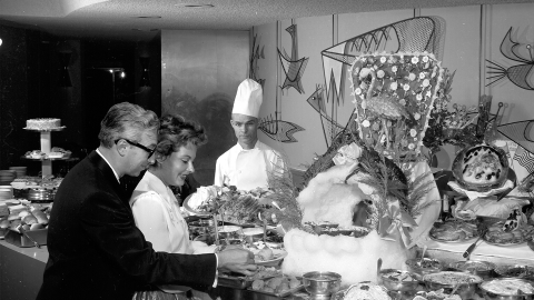 Chuck Wagon buffet line at the Flamingo.