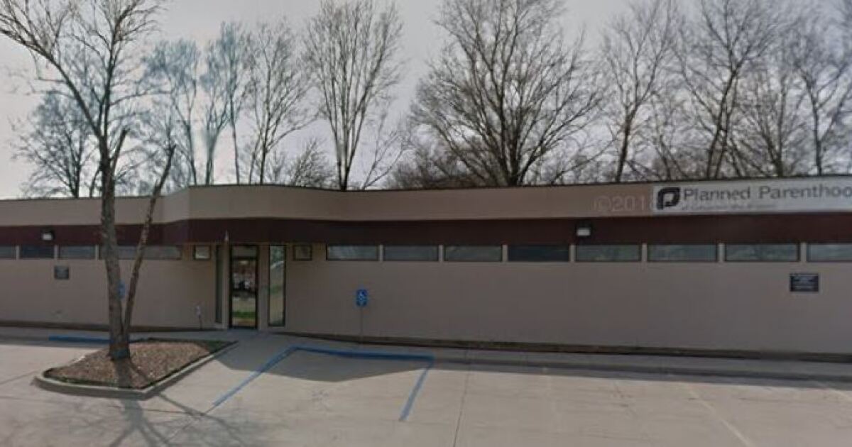 Fbi Offers 10 000 Reward For Information On Fire At Columbia Planned Parenthood Clinic St Louis Public Radio