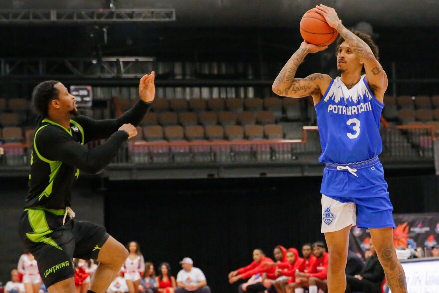 Deon Lyle shoots a basket during the Potawatomi Fire's first home game on March 19, 2022.