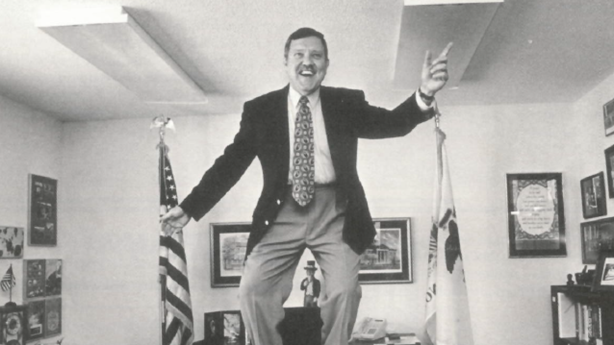Former Rep. Bill Black dies at 81 - Vimarsana News