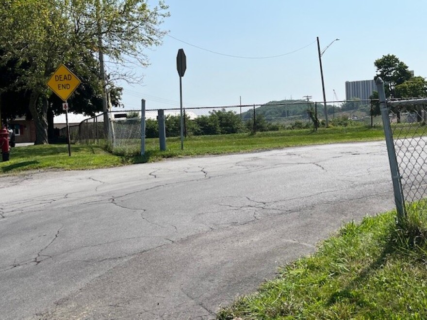 This is the end of Fillmore Ave as it reaches the driveway for Loretto. There is no gate, and traffic can move freely on and off the private property.