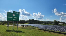 Along I-85 in West Georgia, previously vacant land now hosts 2,600 solar panels generating one megawatt of electricity, enough to power about 100 homes. (Courtesy of Emily Jones)
