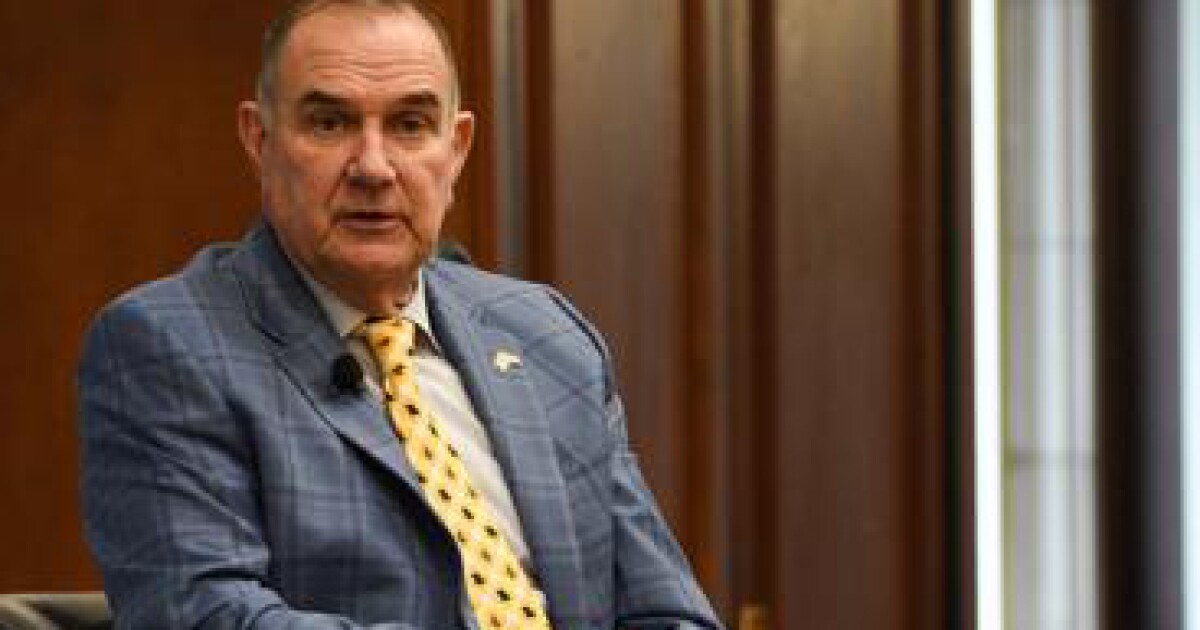 Kehoe discusses agriculture advancements, state income tax with Mizzou students