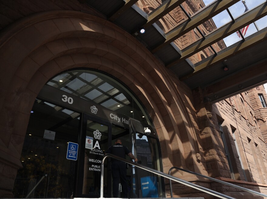 Rochester City Hall .
