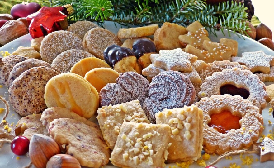 Npr Christmas Cookies 2022 Heard The Crumby News About A Christmas Cookie Shortage? Not In  Cincinnati... | Wvxu