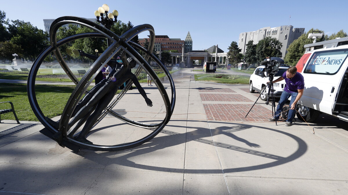 Denver won't reinstall statues of Columbus, Kit Carson - Vimarsana News