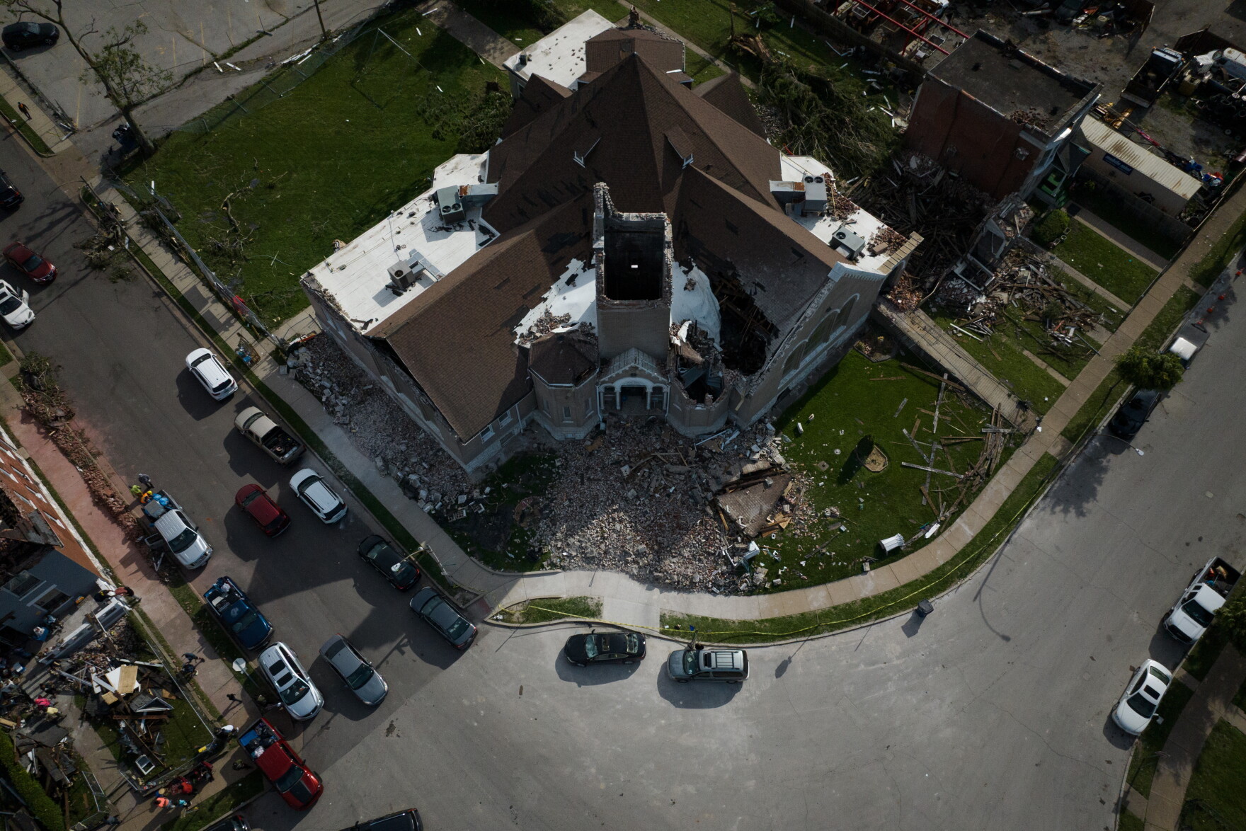 Photos: St. Louis cleans up after powerful tornado | STLPR