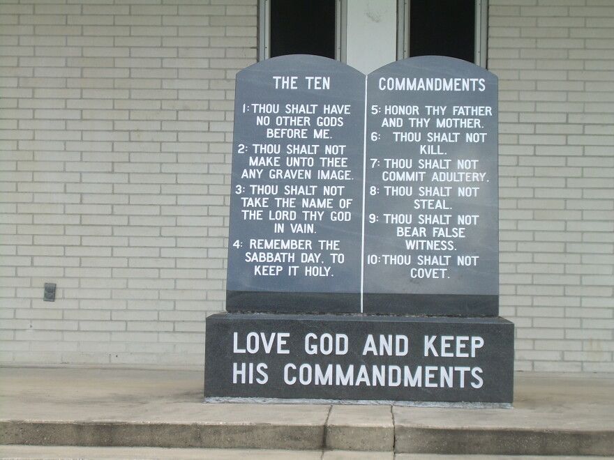 10 Commandments Monument