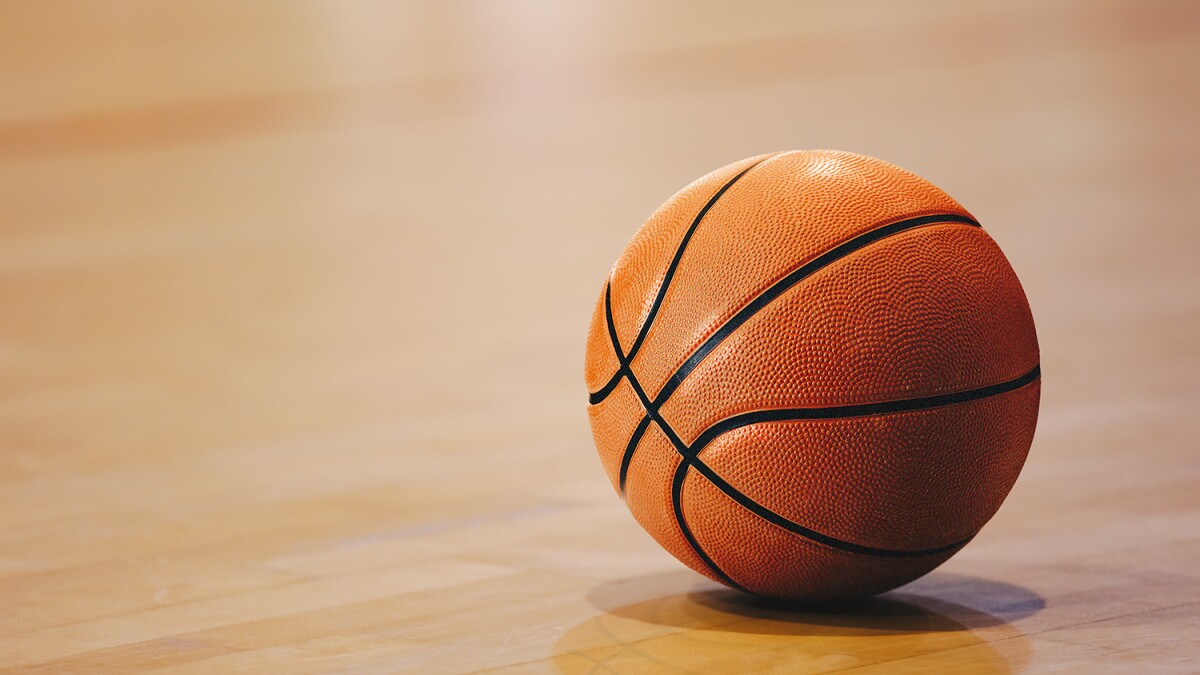 Former UA basketball player accused of multimillion-dollar fraud, posing as other people
