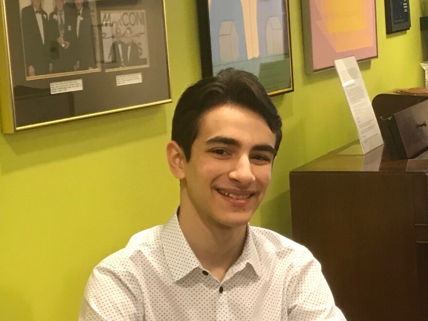 Organist Daniel Colaner