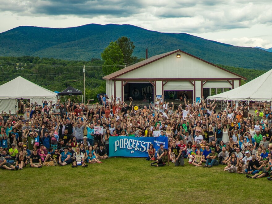 The participants of PorcFest 2015 pose for a group photo.