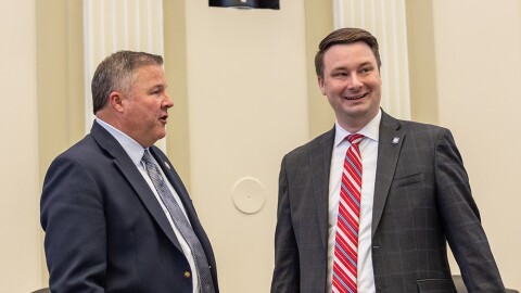 Left to right: Senate Pro Tem Lonnie Paxton (R-Tuttle) and House Speaker Kyle Hilbert (R-Bristow)