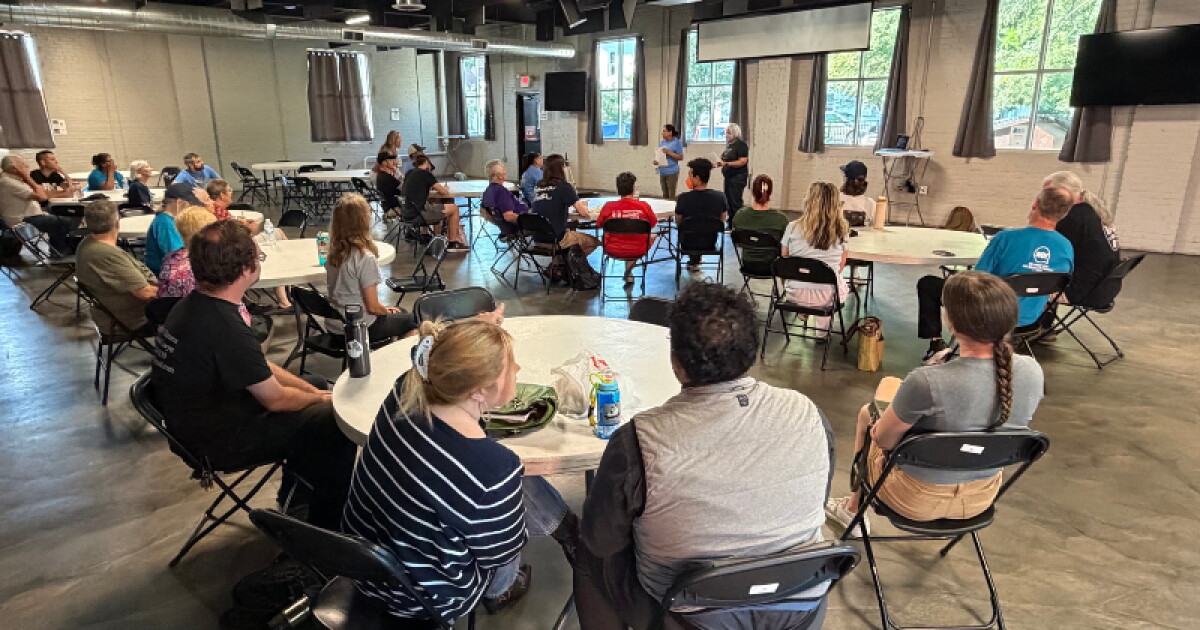 Pro-immigrant activists draft ordinance limiting local police cooperation with ICE and banning surveillance cameras in Grand Rapids