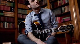 <p>Julian Lage. </p>