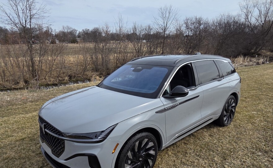 2026 Lincoln Nautilus Black Label overall