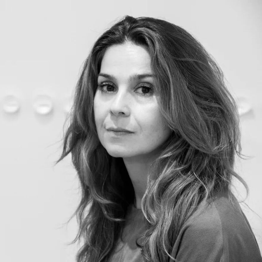 Artist Eszter Sziksz
