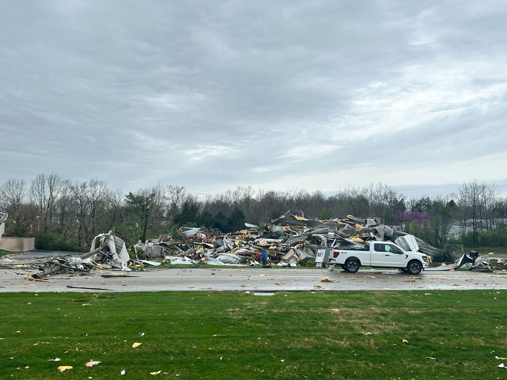 Severe storms leave damage, no fatalities in Louisville, Southern Indiana