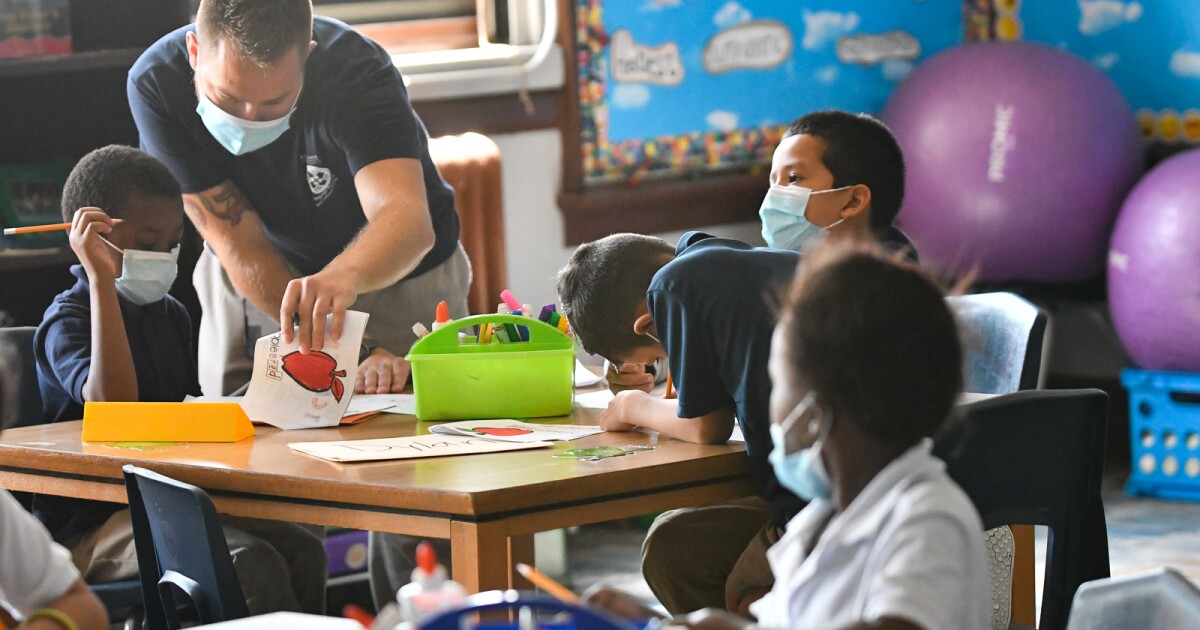 カンザスシティの学校は、何百万もの連邦政府の資金が最も脆弱な学生のためのものだと言います| kcur